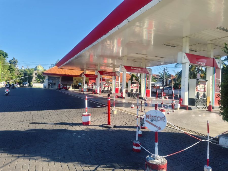 podiumnews.com-Pengisian Pertamax ke Jeriken di SPBU di Jimbaran Tuai Kontroversi