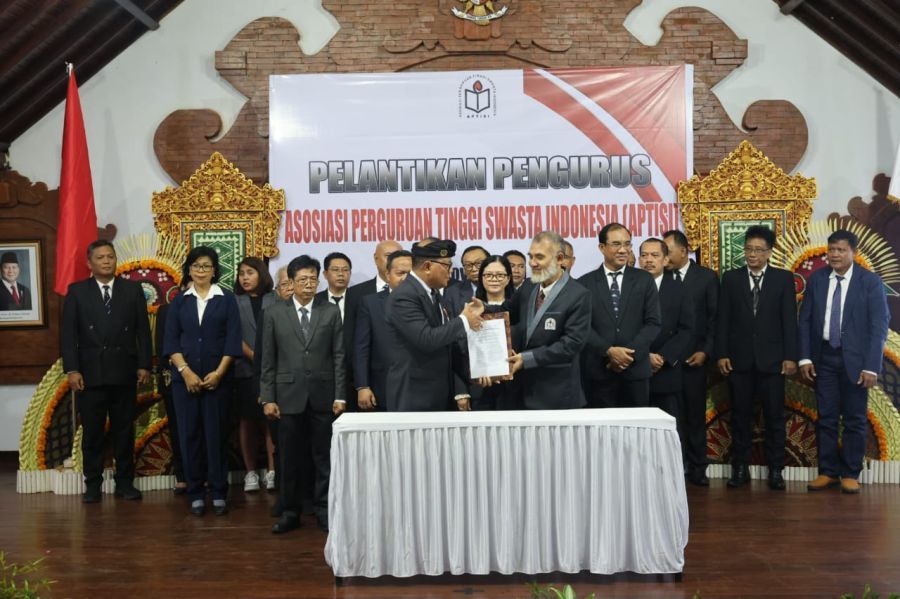 podiumnews.com-Pengurus APTISI Bali Dilantik, Pj Sekda Denpasar Harapkan Kolaborasi