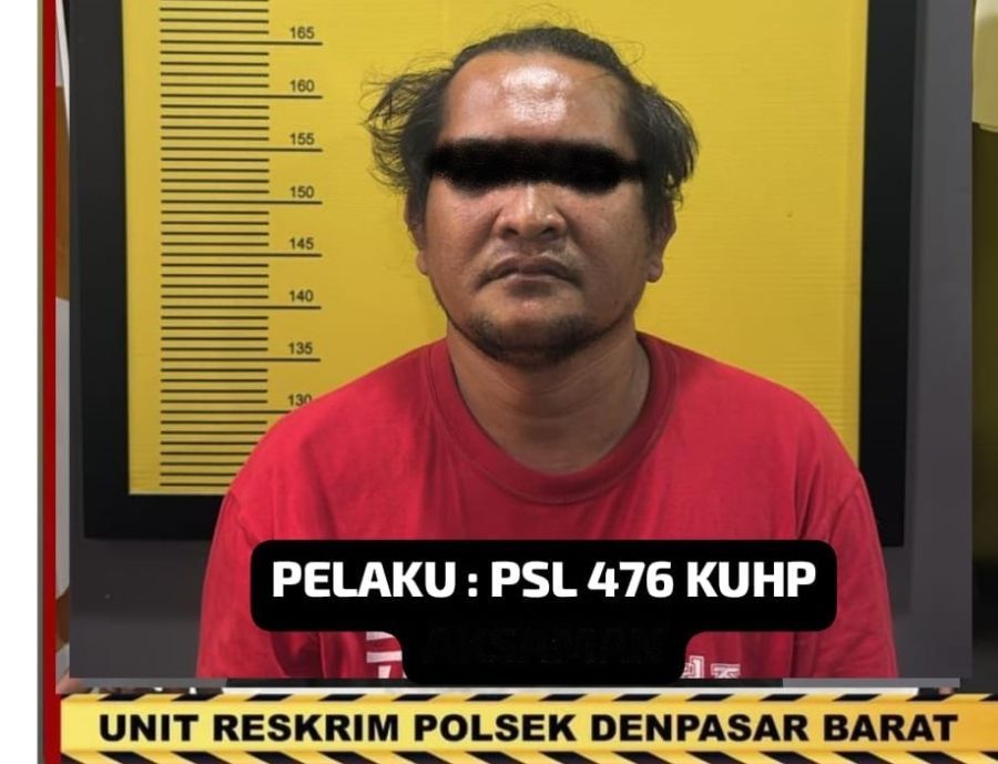 Aks yang mencuri HP di warung kelontong UD Adi Putra di Jalan Gunung Andakasa, Padang Sari, Kelurahan Padangsambian, Denpasar Barat, Denpasar, Bali, Sabtu (7/2/2026) lalu. (foto/hes)