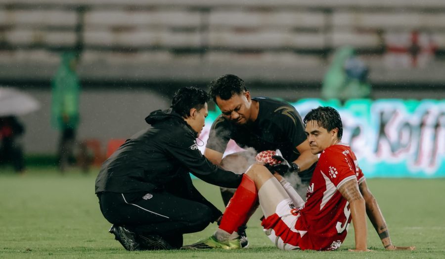 Penyerang sayap Bali United FC, Diego Campos menjadi salah satu pemain yang harus ditarik lebih cepat saat menjamu PSM Makassar di Stadion Kapten I Wayan Dipta, Gianyar, Bali, Senin (27/4/2026) sore lalu. (baliutd)
