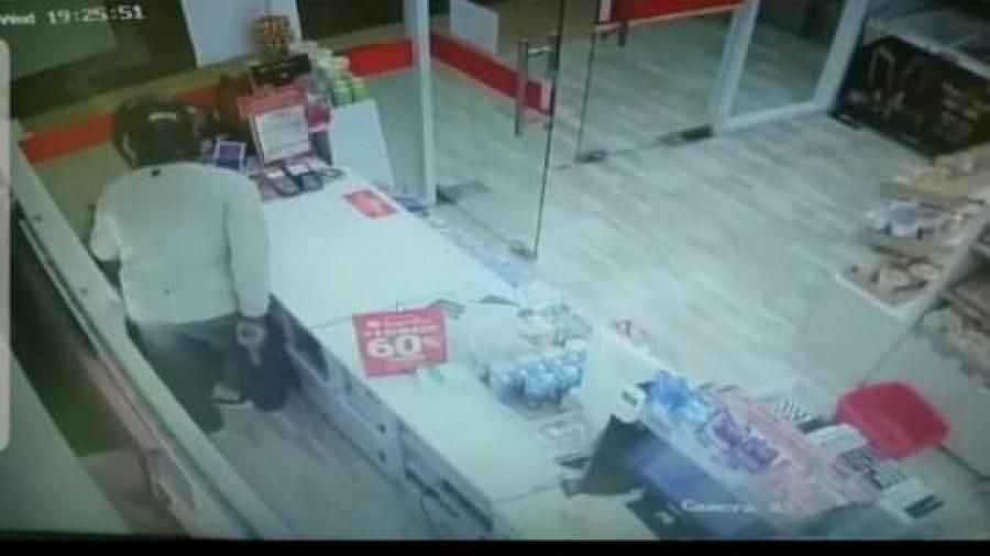 podiumnews.com-Rampok Bersenjata Api Bawa Kabur Uang Toko Moderen di Kuta