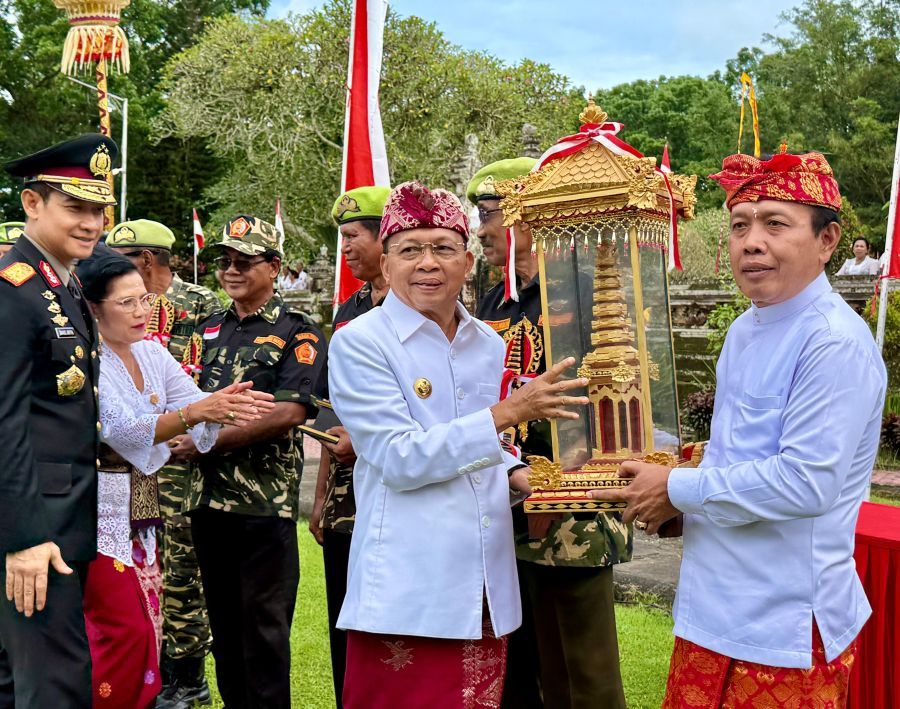 podiumnews.com-Peringati Puputan Margarana, Gubernur Bali Ajak Generasi Muda Aktif Isi Kemerdekaan