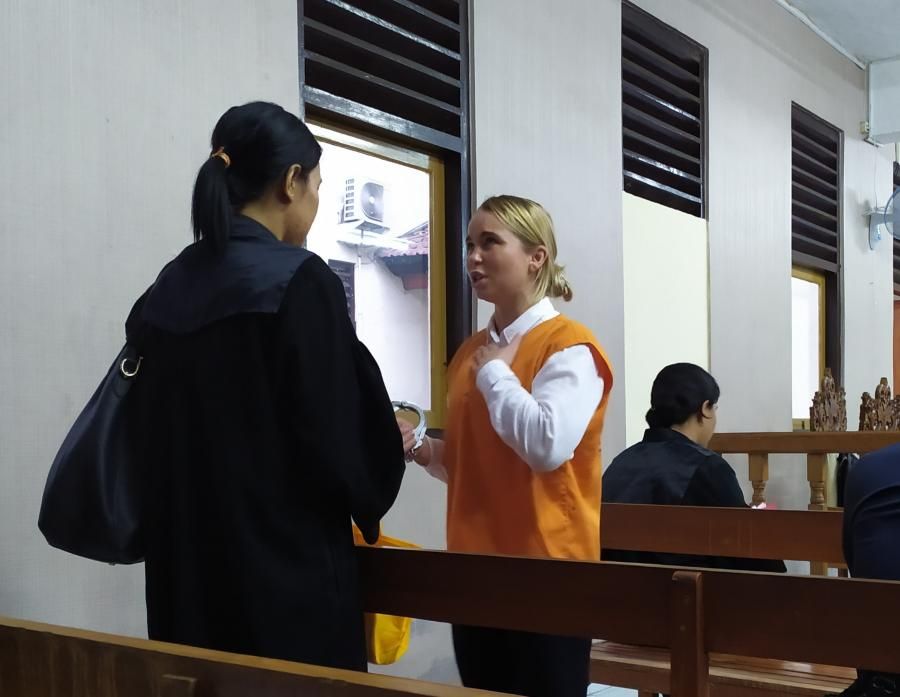 podiumnews.com-Selundupkan 6,65 Gram Kokain, Wanita Asal Rusia Dituntut Ringan