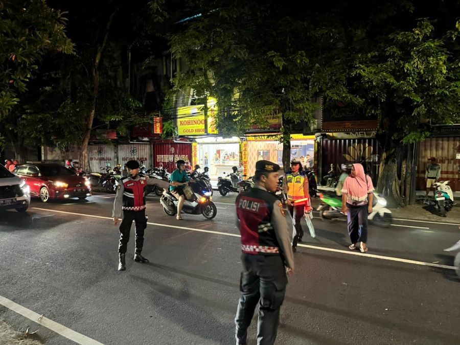 Puncak arus balik Lebaran yang diperkirakan terjadi pada 27 Maret hingga 28 Maret 2026 menjadi fokus antisipasi aparat kepolisian, khususnya Polda Bali. (Foto/hes)
