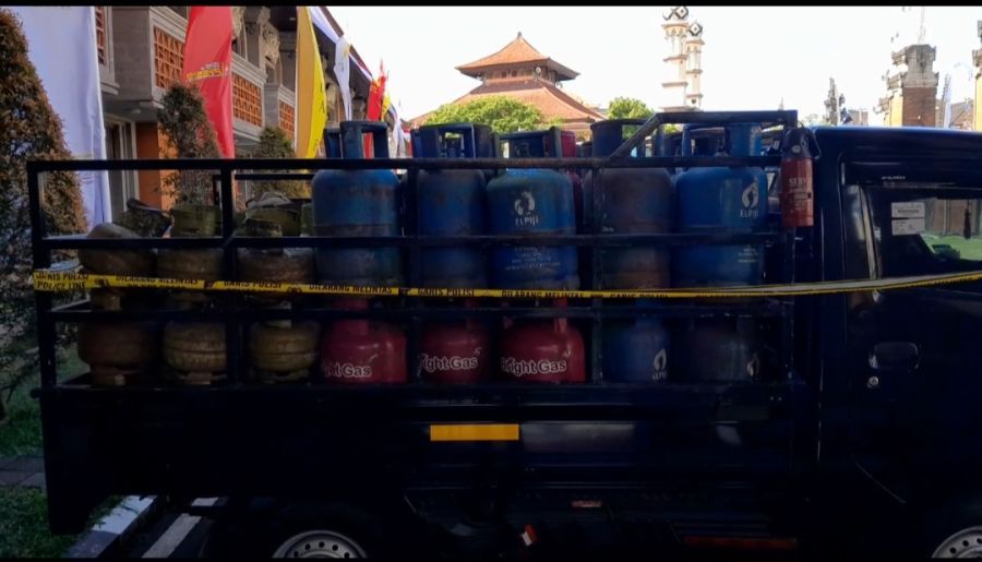 podiumnews.com-Polda Bali Tangkap 8 Pelaku Penyimpangan Elpiji dan BBM Subsidi