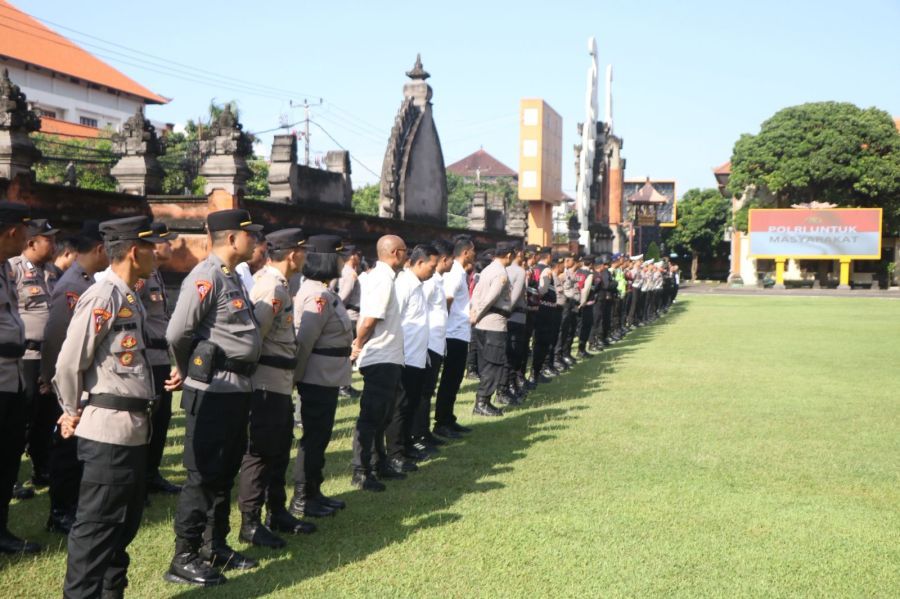 Polda Bali melaksanakan pengamanan pertemuan IPOC 2025 yang berlangsung di Nusa Dua. (foto/hes)