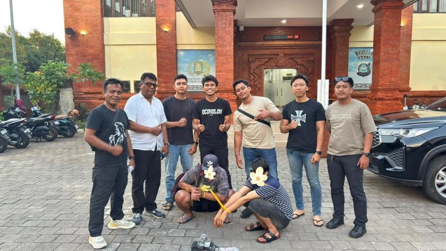 Tim Opsnal Resnarkoba Polres Kawasan Bandara Ngurah Rai mengungkap kasus pengiriman narkoba melalui jasa ekspedisi melalui Gudang Cargo di Bandara I Gusti Ngurah Rai, Badung, Bali. (foto/hes)