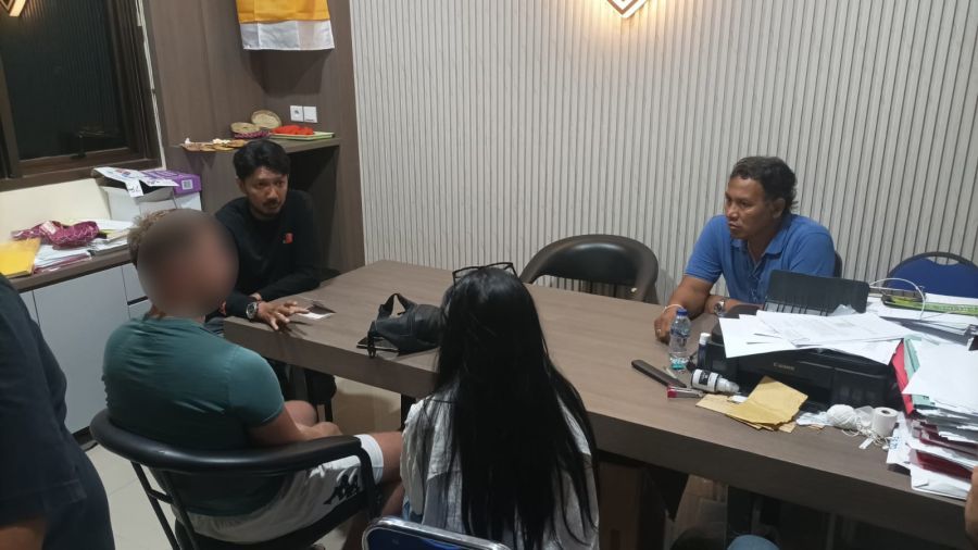 podiumnews.com-Polresta Denpasar dan Imigrasi Amankan Bule Italia Lawan Polisi