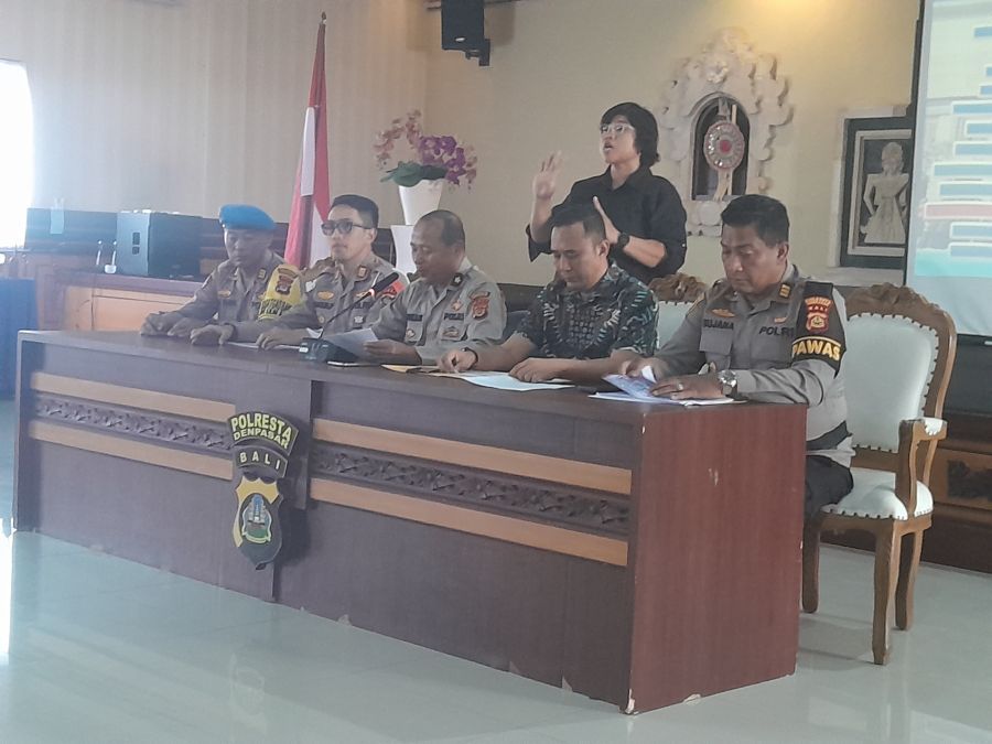 podiumnews.com-Polresta Denpasar Larang Kembang Api Saat Tahun Baru