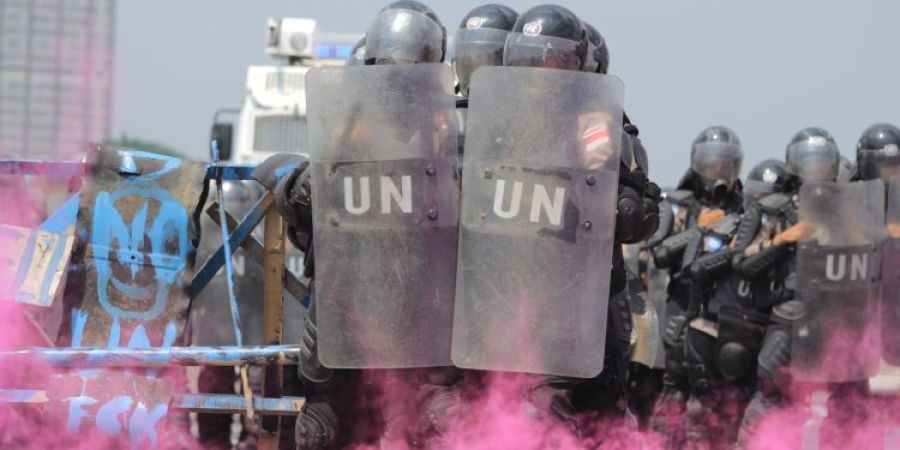 Korps Brimob Mabes Polris menyiapkan 350 personel terlatih dan berpengalaman, yang merupakan putra-putri terbaik Polri, yang saat ini mengikuti latihan dasar penugasan sebagai penjaga perdamaian PBB. (foto/humaspolri)