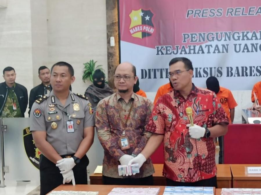 podiumnews.com-Polri Amankan 3,4 Miliar Uang Palsu Dari 7 Tersangka