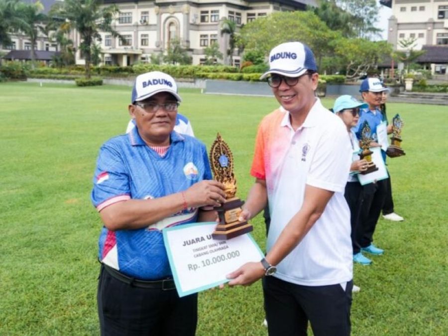 Porsenijar Badung 2026 resmi ditutup di Puspem Badung. Ajang olahraga dan seni pelajar ini menunjukkan pembinaan atlet di Badung semakin merata hingga ke wilayah tengah dan utara.(Kominfo Badung)