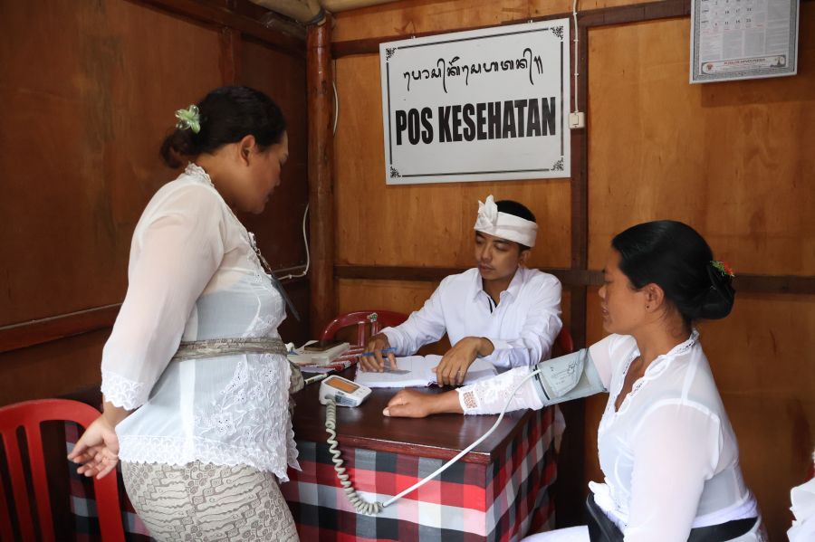 podiumnews.com-Pos Kesehatan 24 Jam di Besakih Bantu Pamedek Selama IBTK