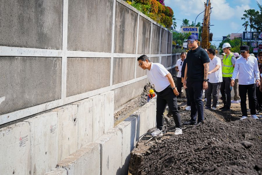 podiumnews.com-Proyek Pengendali Banjir Kuta Ditarget Rampung November 2026