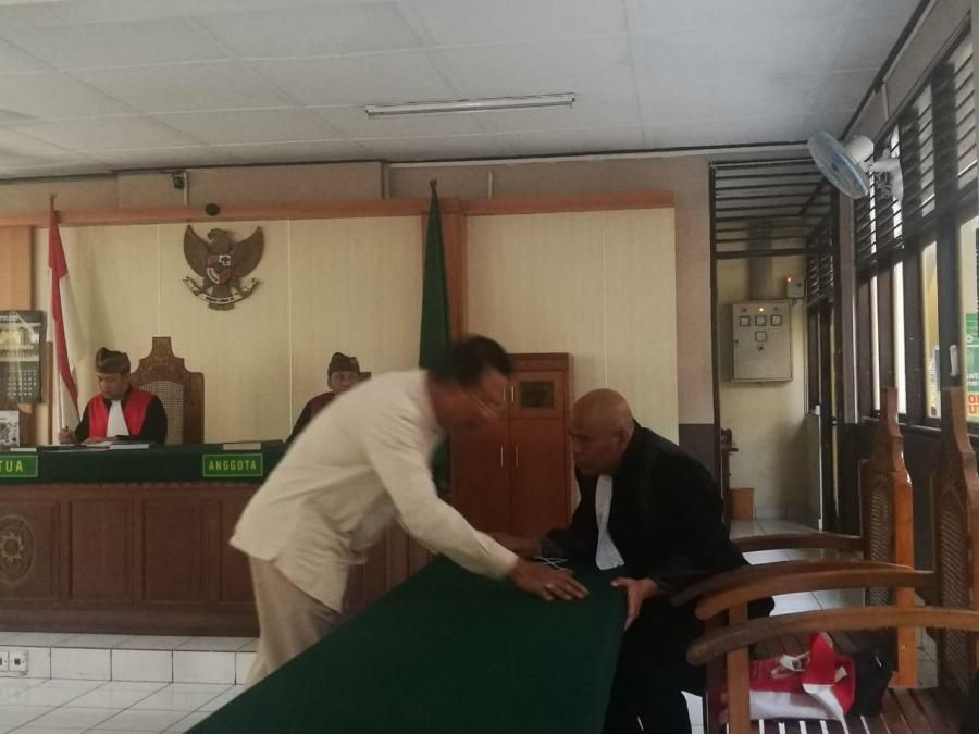 podiumnews.com-Tak Terbukti Palsukan Surat, Hakim Bebaskan Rai Tantra