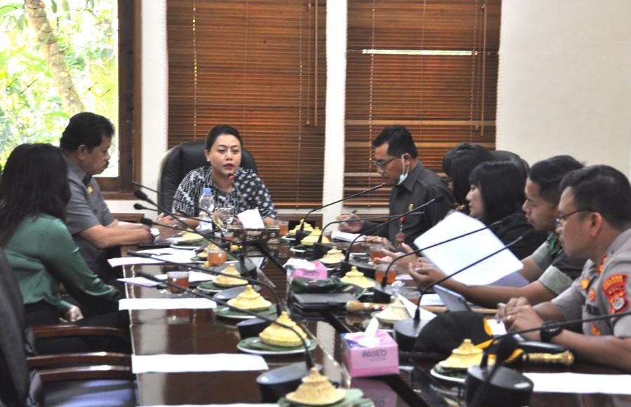 podiumnews.com-Terkait Corona, Bupati Eka Rapatkan Barisan Bersama Forkopimda