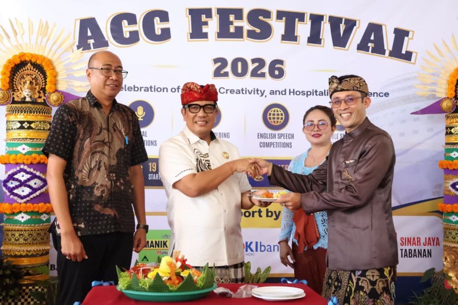 podiumnews.com-Resmikan ACC Cafe & Resto, Bupati Tabanan Dorong SDM Bersaing Global