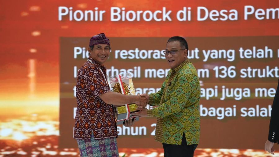 podiumnews.com-Restorasi Terumbu Karang Pemuteran Raih Penghargaan Kalpataru Nasional