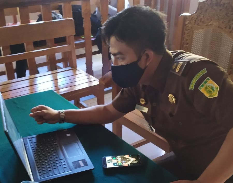 podiumnews.com-Bule Rusia Konsumsi Hasis Dituntut Ringan 