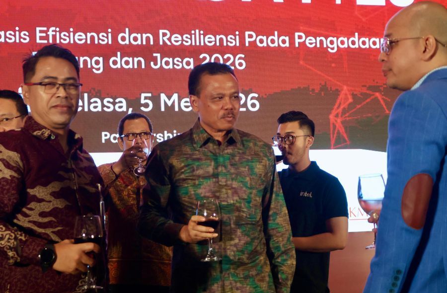 Sekretaris Daerah Provinsi Bali, Dewa Made Indra, memberikan apresiasi terhadap pertemuan insan Ikatan Ahli Pengadaan Indonesia (IAPI) yang dilaksanakan di The Meru Hotel, Denpasar, Bali, Selasa (5/5/2026). (foto/sukadana)