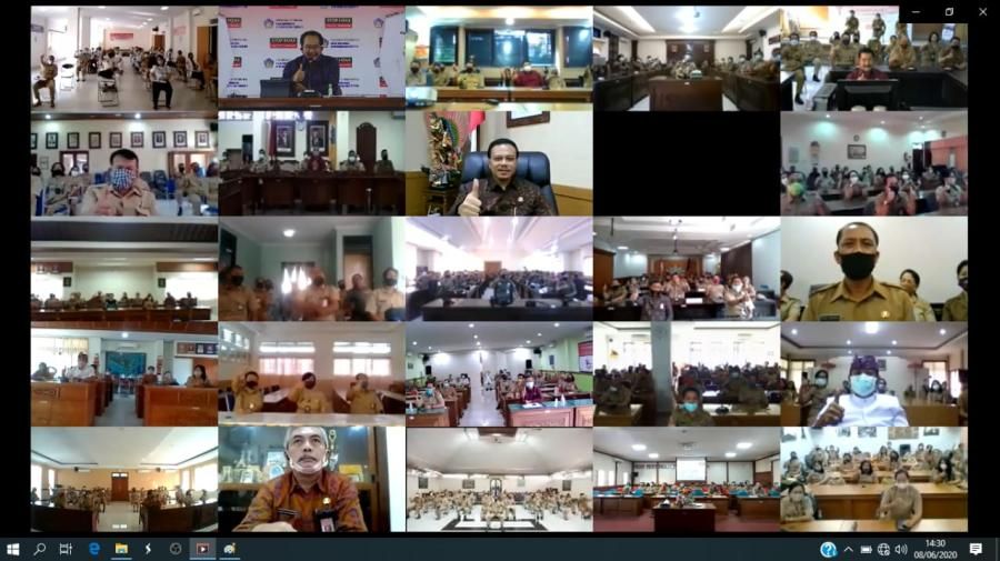 podiumnews.com-Sekda Bali Pimpin Apel Terapkan Skema Bali Era Baru