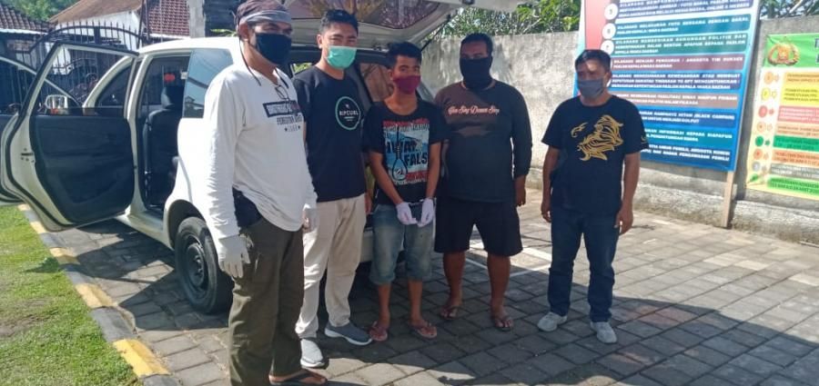 podiumnews.com-Tembak Kawan Pakai Senapan Angin, Buruh Proyek Dijemput Paksa Petugas 