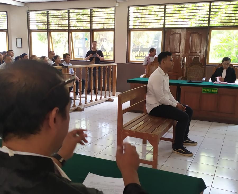 podiumnews.com-Pukul Pria Pandangi Ceweknya, Yoga Diadili