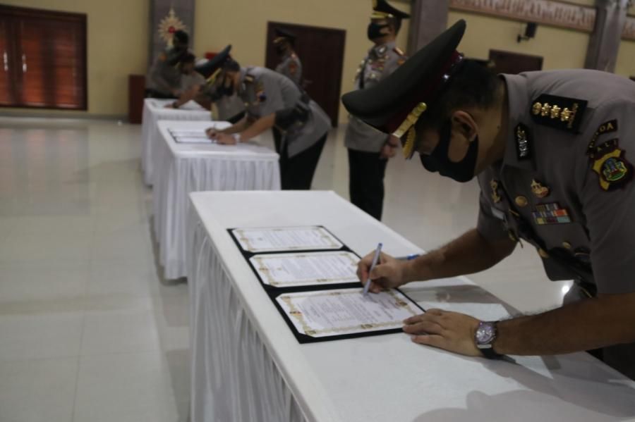 podiumnews.com-Poda Bali Gelar Sertijab Tiga Pejabat Utama Perwira Menengah