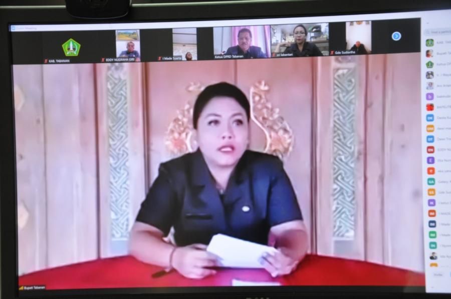 podiumnews.com-Bupati Eka Ajukan 7 Ranperda di Paripurna DPRD Tabanan