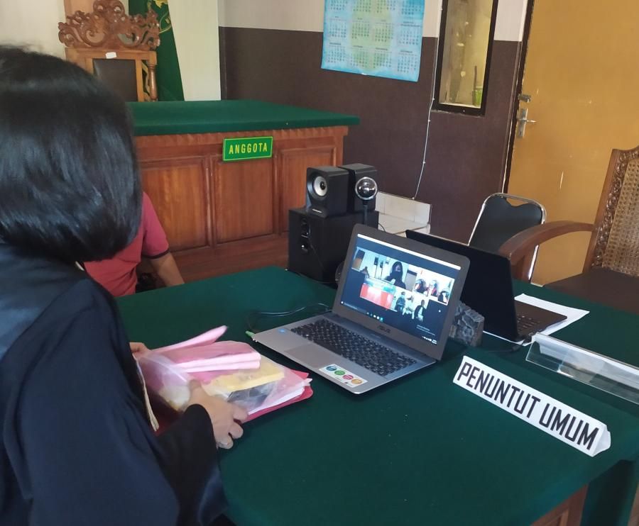 podiumnews.com-Empat Garong Pembobol Kos WNA Diadili Lewat Teleconference