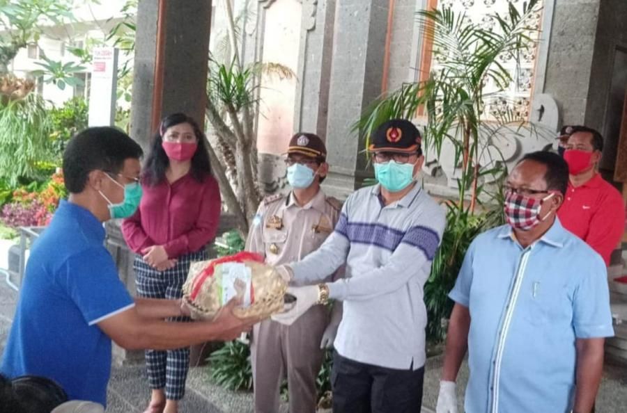 podiumnews.com-Pemkab Tabanan Terima Bantuan Paket Ikan dari KKP