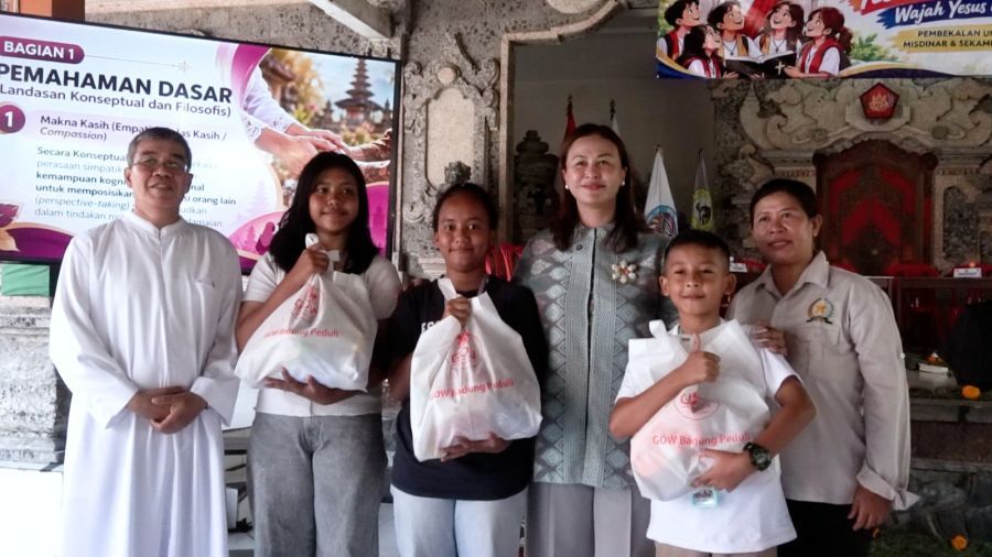 podiumnews.com-Tanamkan Moderasi Beragama Sejak Dini, Ketua GOW Badung Hadiri Peringatan BKSN