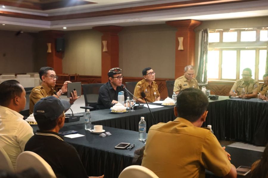 podiumnews.com-Tangani Sampah, Pemkot Denpasar Perkuat Sinergi Desa dan Kelurahan