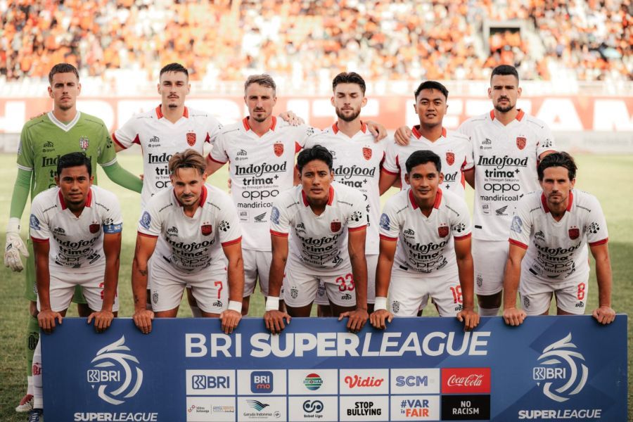 Starting eleven Bali United kala menghadapi Borneo FC, di Stadion Segiri Samarinda, Kalimantan Timur, Minggu (30/11/2025). (baliutd)