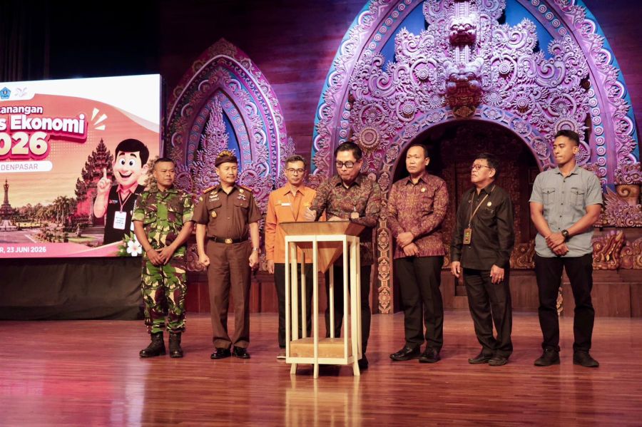 Penandatanganan Komitmen Bersama oleh Badan Pusat Statistik (BPS) Kota Denpasar dan Pemerintah Kota Denpasar yang diwakili oleh Wakil Walikota Denpasar, I Kadek Agus Arya Wibawa, di Gedung DNA, Denpasar, Bali, Selasa (23/6/2026). (foto/sukadana)