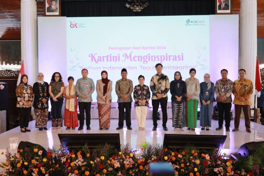 Ketua Dewan Audit merangkap Anggota Dewan Komisioner OJK Sophia Wattimena, dalam kegiatan Inspiring Talkshow bertema “Kartini Menginspirasi: Berjiwa Independen, Teguh Berintegritas", yang diselenggarakan di Pendopo Museum R.A. Kartini, Rembang, Provinsi Jawa Tengah, Senin (20/4/2026). (ojk.go.id)