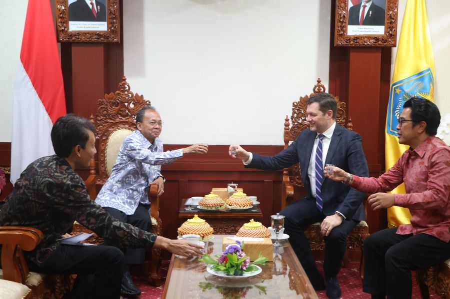 podiumnews.com-Terima Audiensi Dubes Slovakia, Gubernur Bali Perluas Kerjasama Internasional