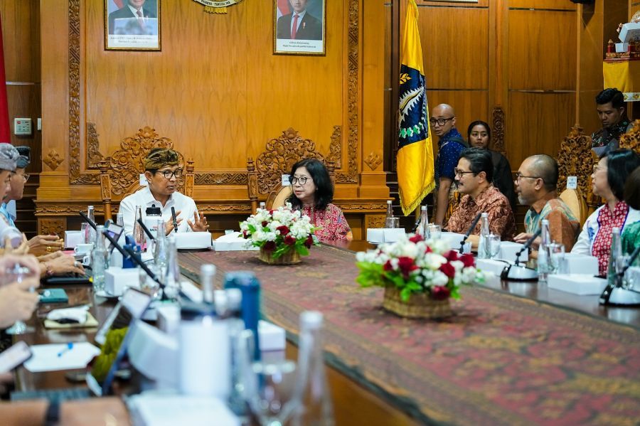 podiumnews.com-Terima PT SMI, Bupati Badung Pastikan Proyek Berorientasi Hasil