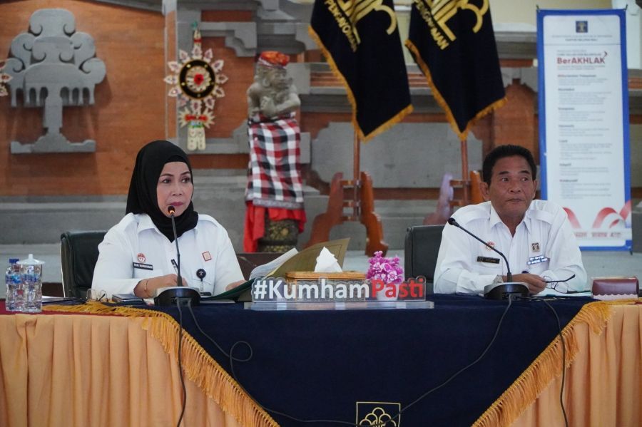 Kantor Wilayah Kementerian Hukum Bali menggelar Rapat Rencana Kinerja Tahun 2026 Divisi Pelayanan Hukum sebagai langkah strategis dalam menyusun arah kebijakan dan program kerja ke depan, di Denpasar, Bali, Rabu (14/1/2026). (kemenkumbali)