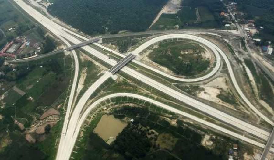 podiumnews.com-Jokowi: Banyak Kendala Aturan Teknis Pada Proyek Tol Trans-Sumatera