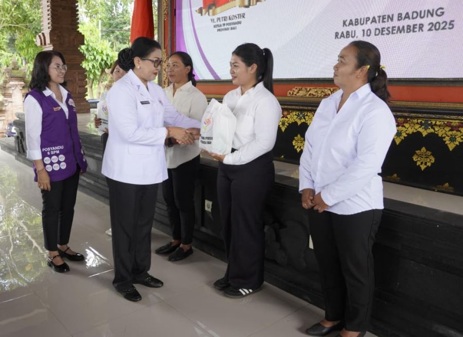 podiumnews.com-TP Posyandu Bali Gelar Aksi Sosial di Desa Adat Tegal Darmasaba