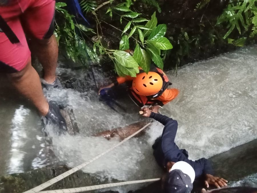podiumnews.com-Turis Tewas Terseret Arus di Canggu Saat Hujan Deras