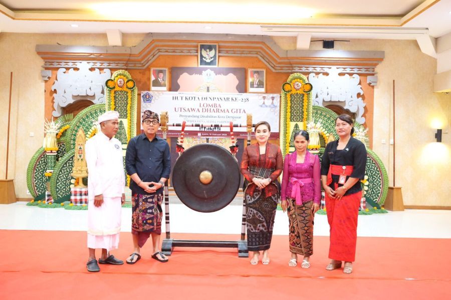 Pemerintah Kota Denpasar melalui Dinas Sosial kembali menyelenggarakan Utsawa Dharma Gita Penyandang Disabilitas di Gedung Santi Graha Denpasar, Bali, Kamis (19/2/2026). (foto/sukadana)