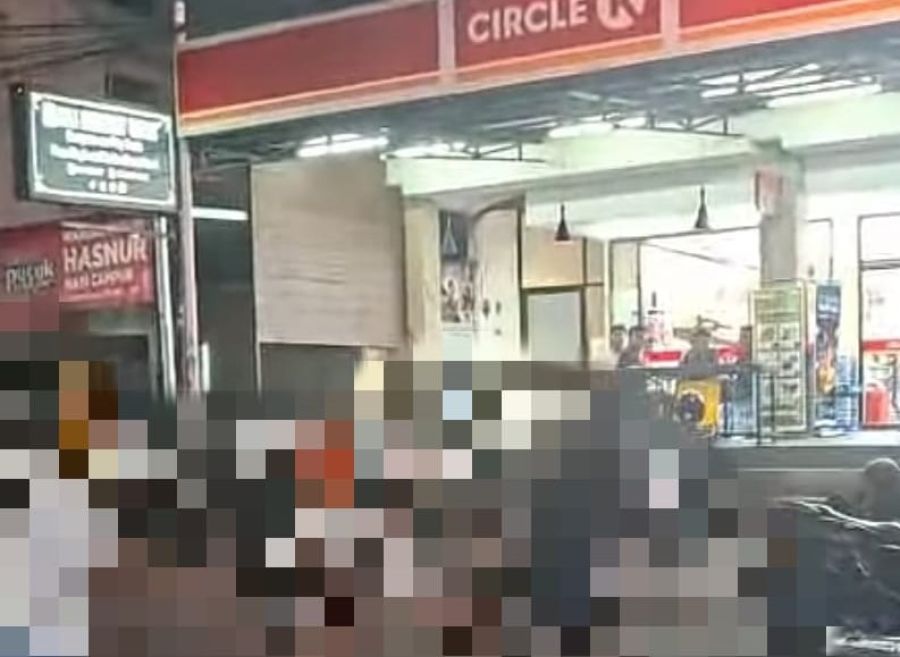Medsos dihebohkan perkelahian dua kelompok remaja di depan Circle K, Jalan Perumahan Dalung Permai, Nomor B3, Desa Dalung, Kuta Utara, Badung, Bali, Minggu (29/3/2026) malam. (foto/hes)