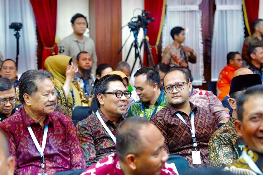 Wabup Badung Bagus Alit Sucipta saat menghadiri Rakor Penguatan Integritas dan Pencegahan Korupsi di Gedung Negara Grahadi, Kota Surabaya, Jawa Timur, Selasa (4/8/2026). (foto/adi)