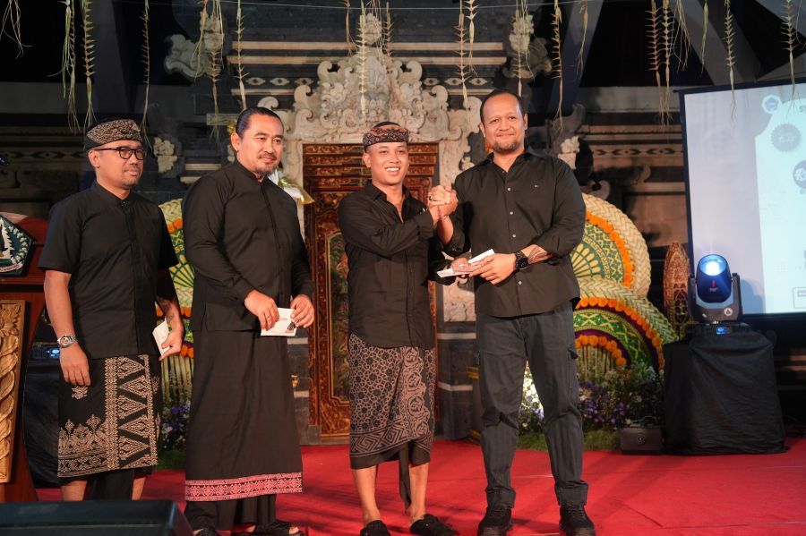 podiumnews.com-Wabup Badung Minta Pemuda Sading Jauhi Minuman Keras