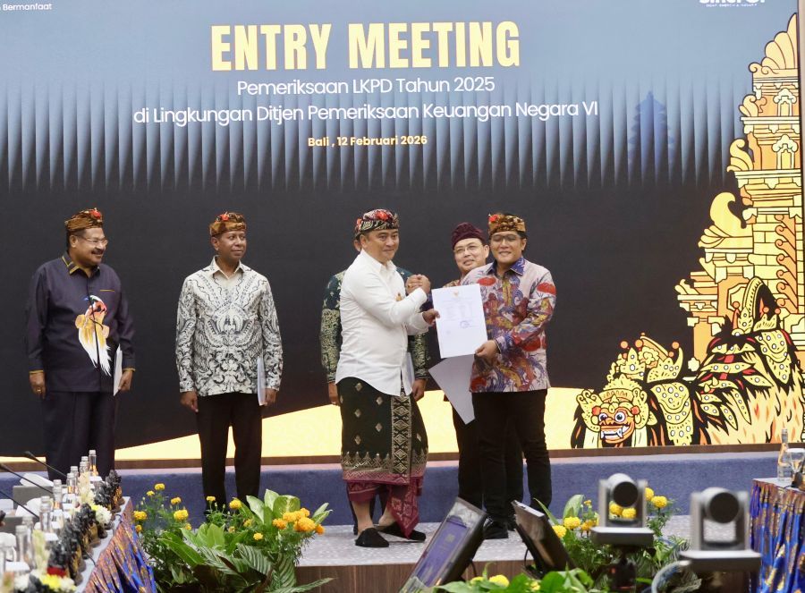 Wakil Gubernur Bali I Nyoman Giri Prasta, didampingi Sekda Provinsi Bali, menghadiri Entry Meeting Pemeriksaan LKPD Tahun 2025 di lingkungan Ditjen Pemeriksaan Keuangan Negara (PKN) VI yang berlangsung di Auditorium Bima Kantor BPK RI Perwakilan Provinsi Bali, di Denpasar, Kamis (12/2/2026). (Foto/sukadana)