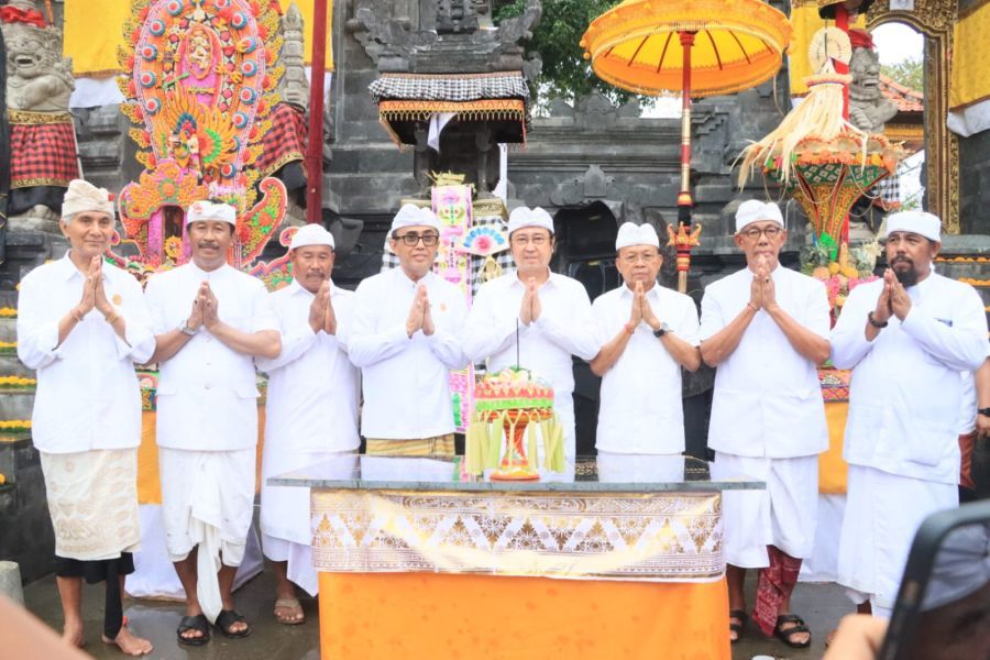 podiumnews.com-Walikota Dampingi Gubernur dan Bupati Se-Bali Ikuti Karya Tawur Tabuh Gentuh
