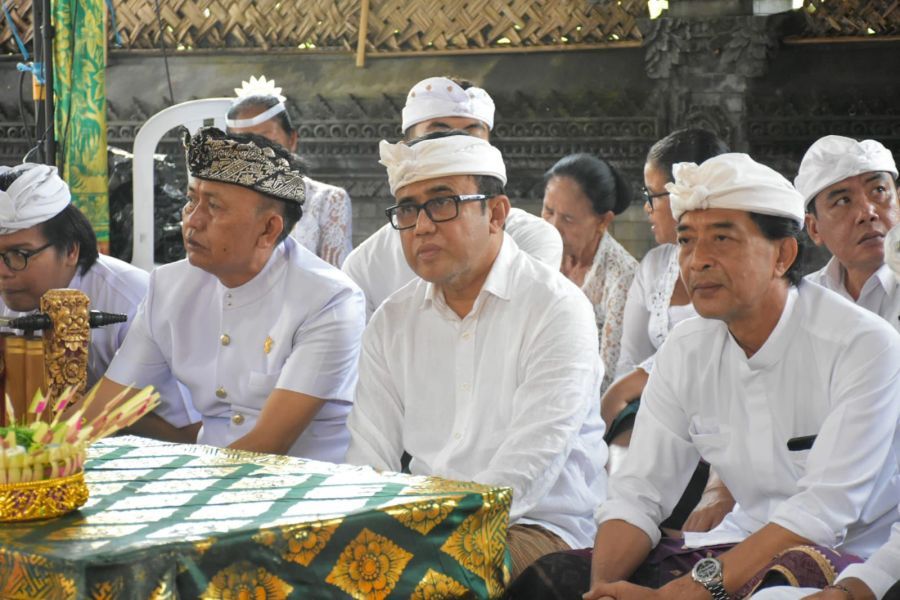 podiumnews.com-Walikota Denpasar Mendem Dasar Serangkaian Karya di Desa Adat Peninjoan