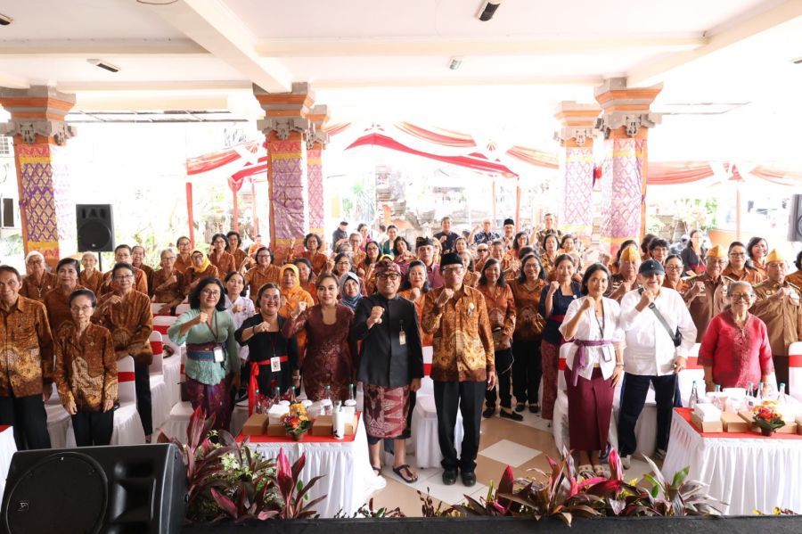 podiumnews.com-Wawali Denpasar Hadiri Perayaan HUT Ke-64 PWRI Kota